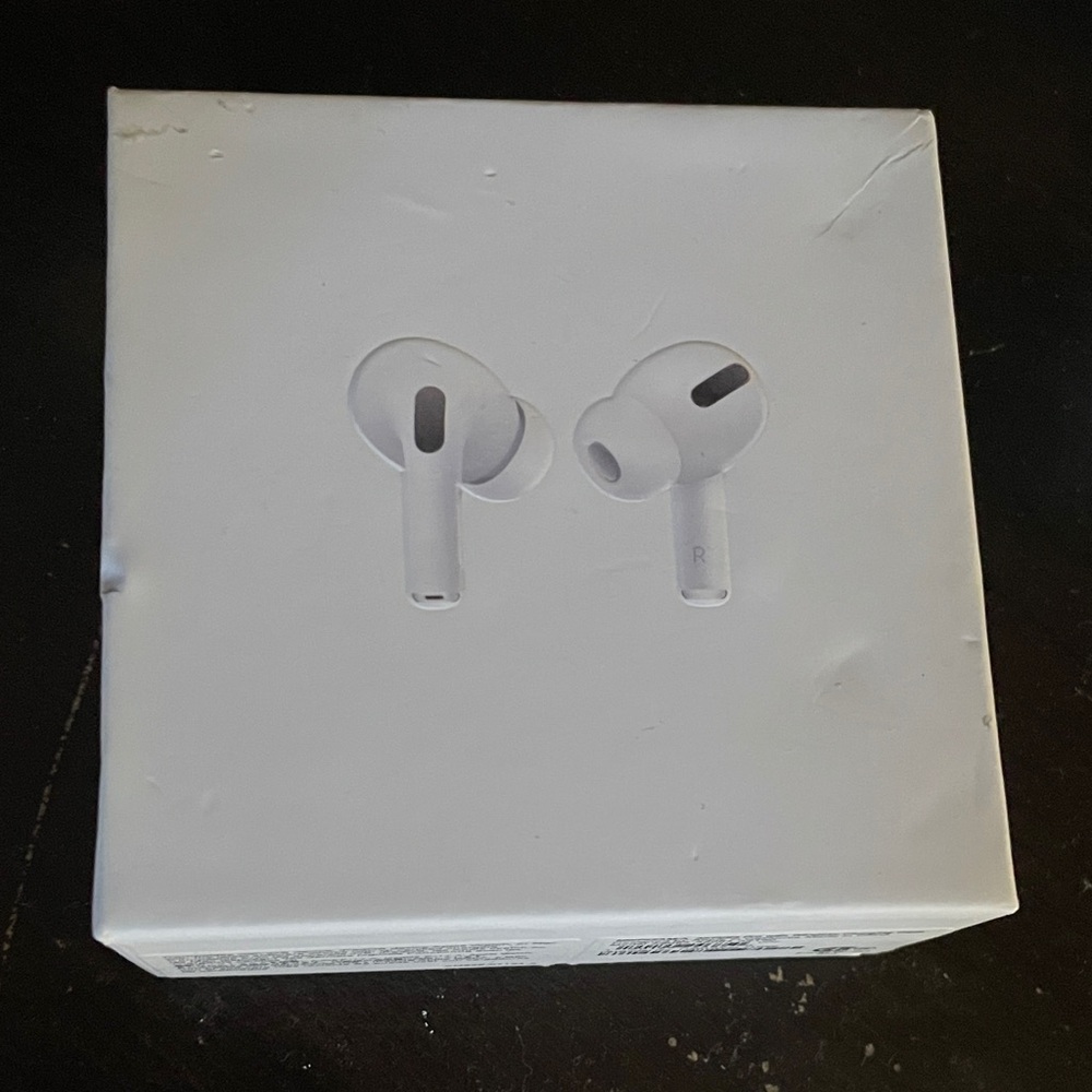 Apple AirPods Pro - Sleek White Design